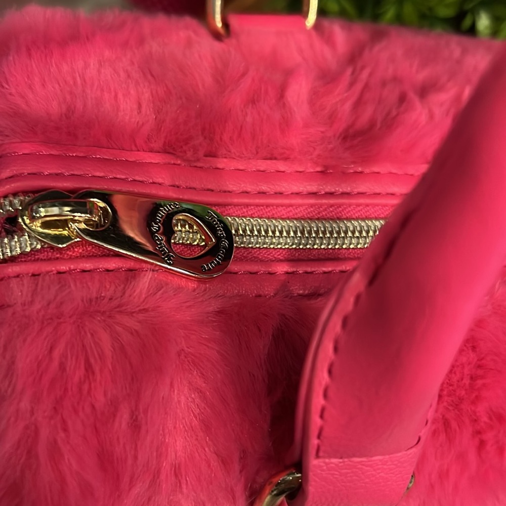 🩷🍒Juicy couture free love speedy satchel - Picture 9 of 13
